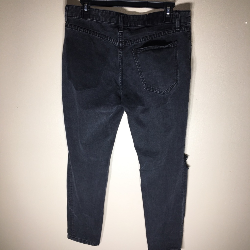 BDG slim bf low rise distressed jeans size 27 - Picture 6 of 8